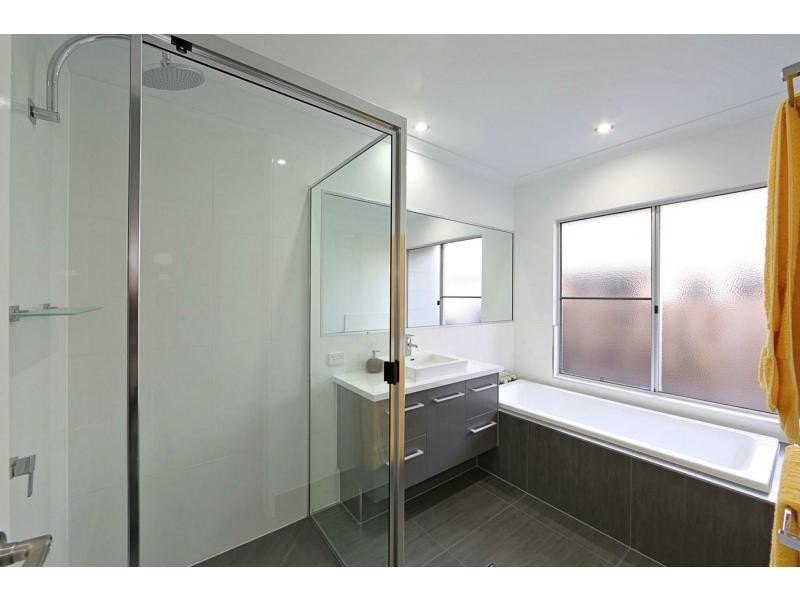 74 Greathead Road, Ashfield QLD 4670