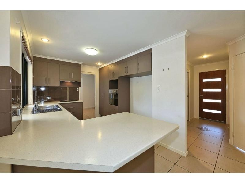 24 Captivation Court, Avoca QLD 4670