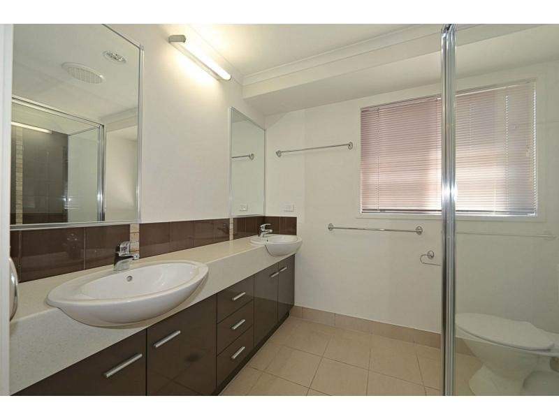 24 Captivation Court, Avoca QLD 4670