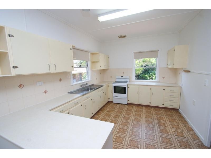 8 Nielsen Street, Norville QLD 4670