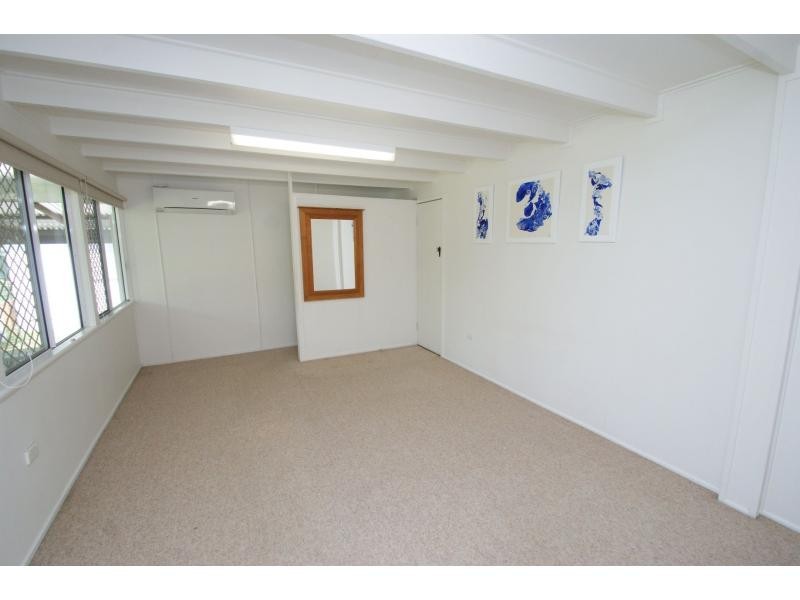 8 Nielsen Street, Norville QLD 4670