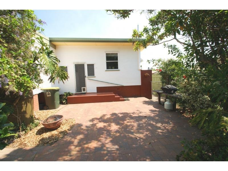 8 Nielsen Street, Norville QLD 4670