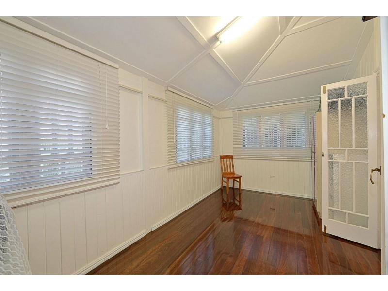 25 Lamb Street, Walkervale QLD 4670