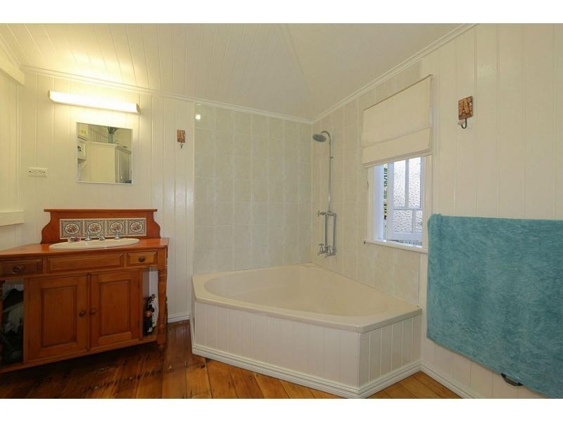 25 Lamb Street, Walkervale QLD 4670