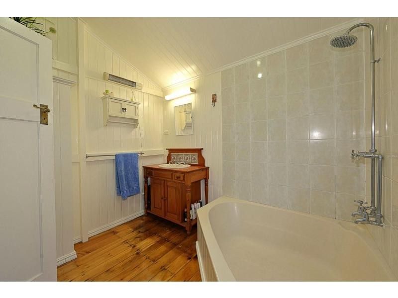 25 Lamb Street, Walkervale QLD 4670