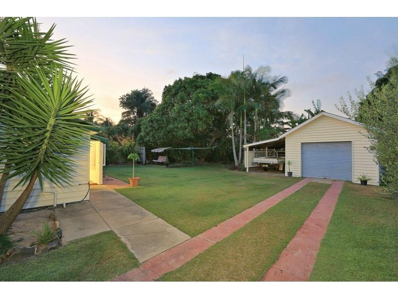25 Lamb Street, Walkervale QLD 4670