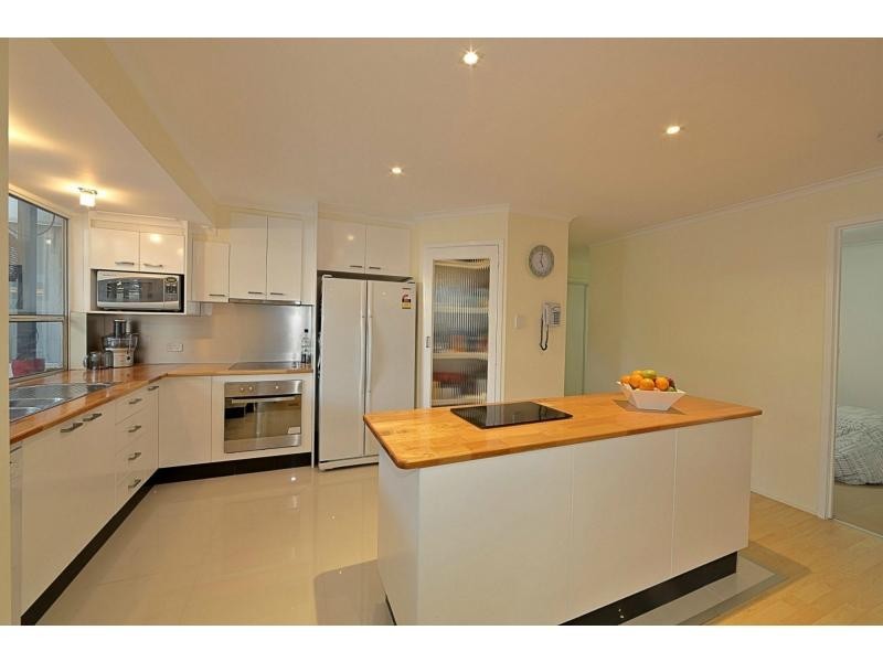 18 Wilson Street, Kepnock QLD 4670