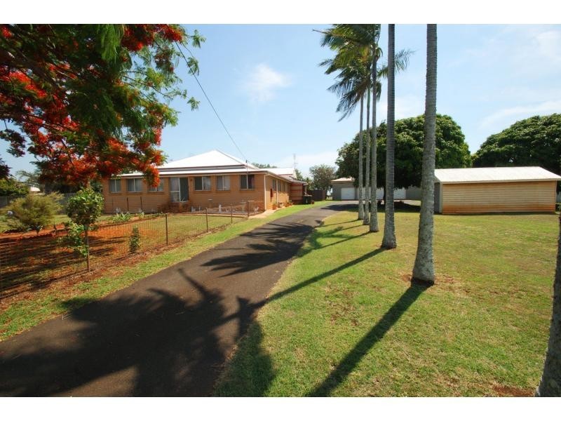 33 Shelley Street, Burnett Heads QLD 4670