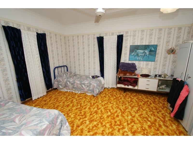33 Shelley Street, Burnett Heads QLD 4670