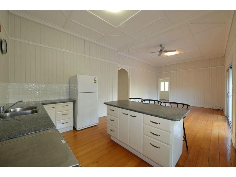 34 Water Street, Bundaberg South QLD 4670