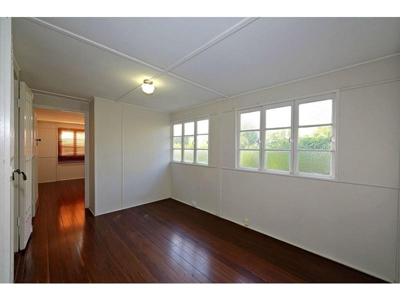 34 Water Street, Bundaberg South QLD 4670