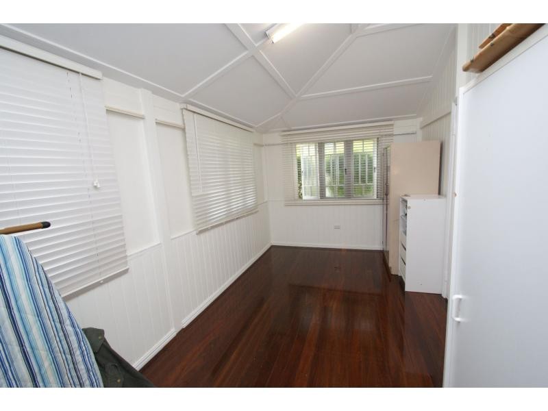 25 Lamb Street, Walkervale QLD 4670