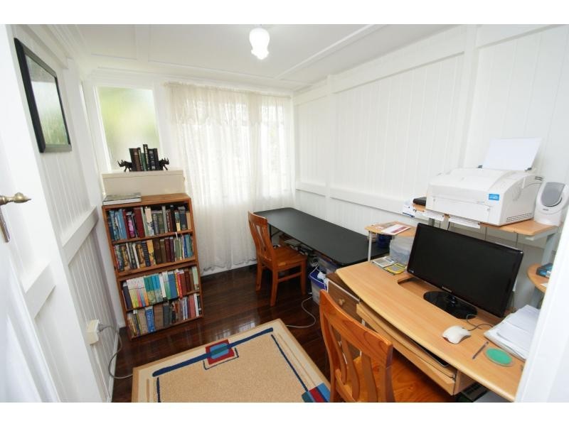 25 Lamb Street, Walkervale QLD 4670