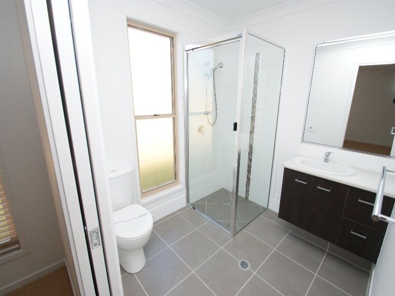 35 Neville Drive, Branyan QLD 4670
