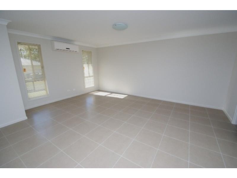 12 Green Avenue, Branyan QLD 4670