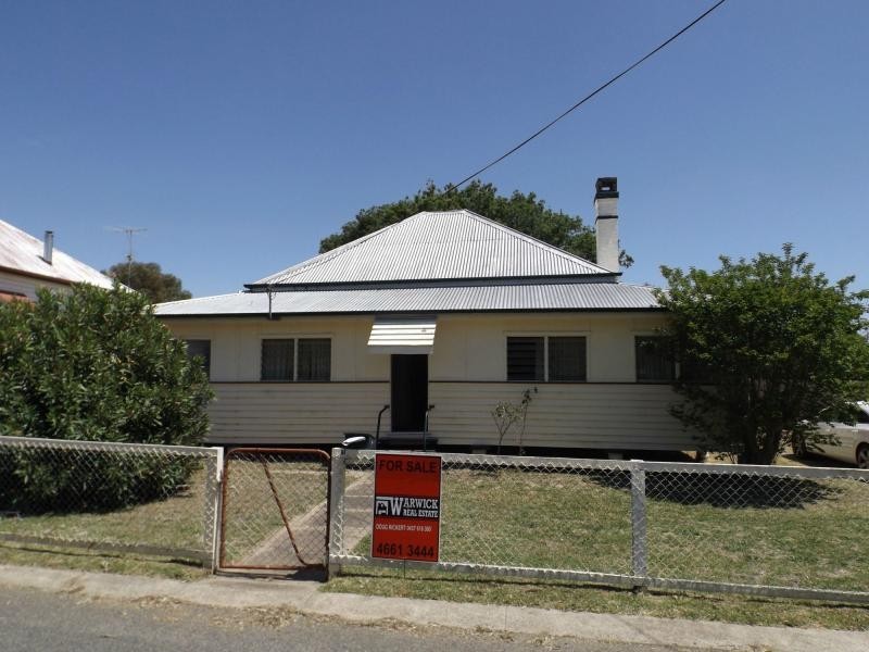 31 Acacia Avenue, Warwick QLD 4370