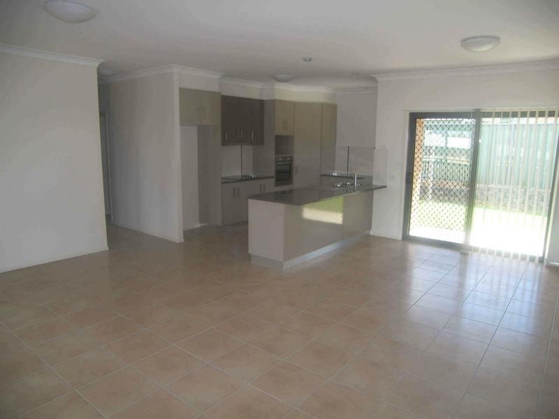 Villa 2 Raffles On Rafferty Avenue, Warwick QLD 4370