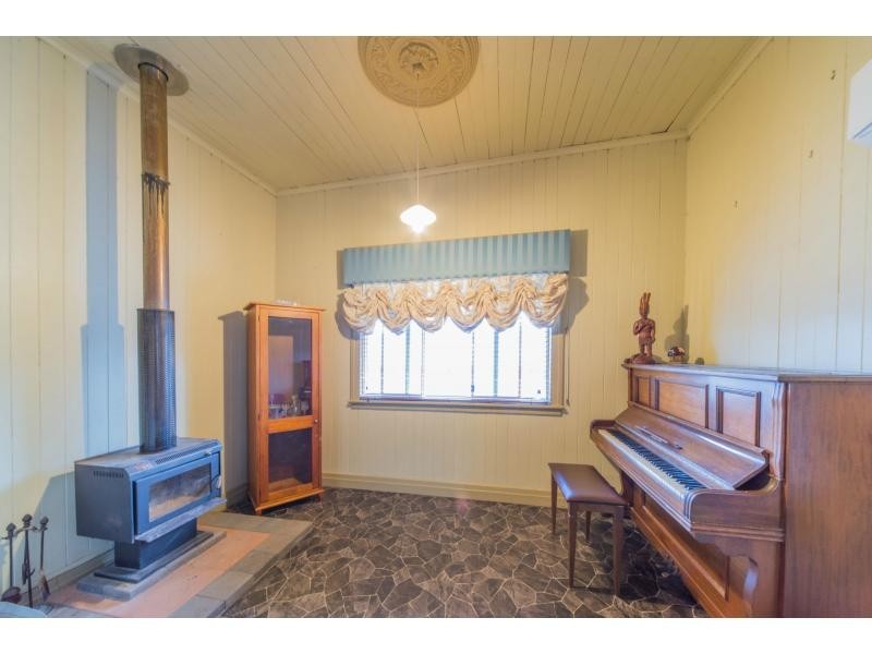 29 Lyons Street, Warwick QLD 4370