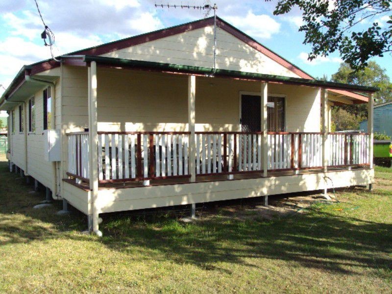 20 Oak Avenue, Warwick QLD 4370