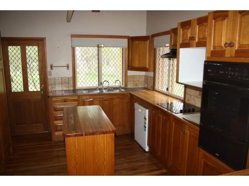 202 Lyndhurst Lane, Rosenthal Heights QLD 4370