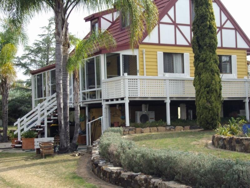 228 Wood Street, Warwick QLD 4370