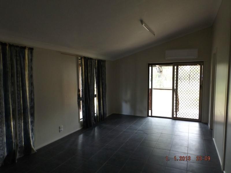 298 Markeys Lane, Yangan QLD 4371