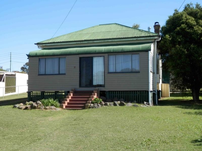 11 River Terrace, Warwick QLD 4370