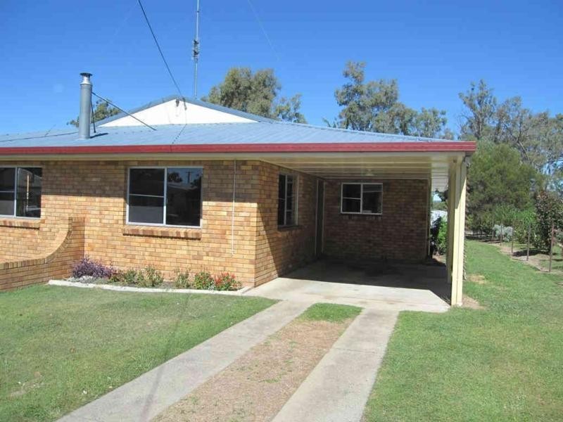 2/50 Locke Street, Warwick QLD 4370