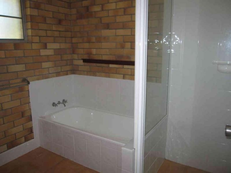 2/50 Locke Street, Warwick QLD 4370