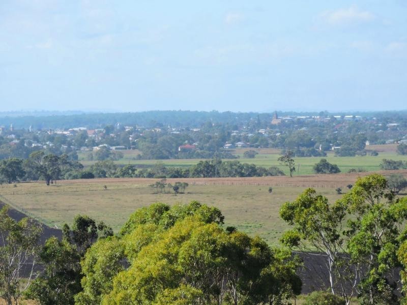 6 Charley Doy Place, Rosehill QLD 4370