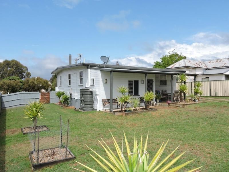 2a Percy Street, Warwick QLD 4370