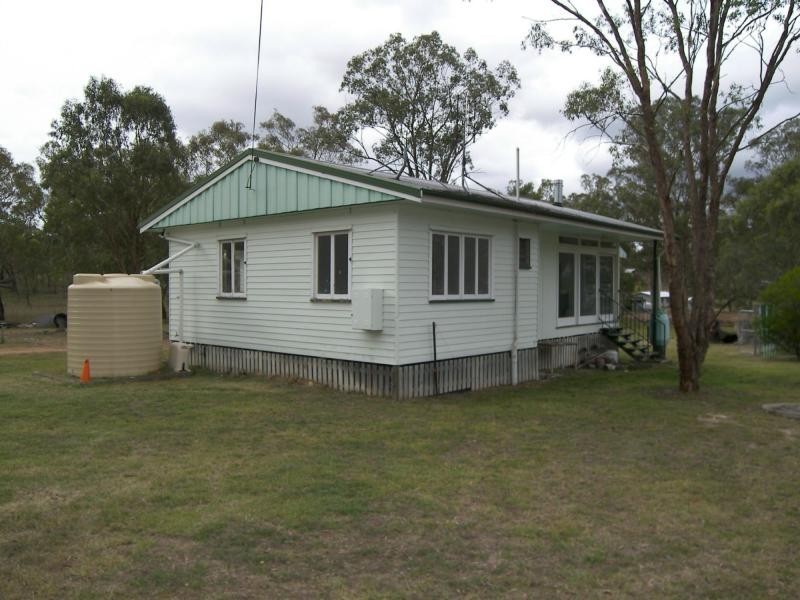 62 Elliott Street, Pratten QLD 4370