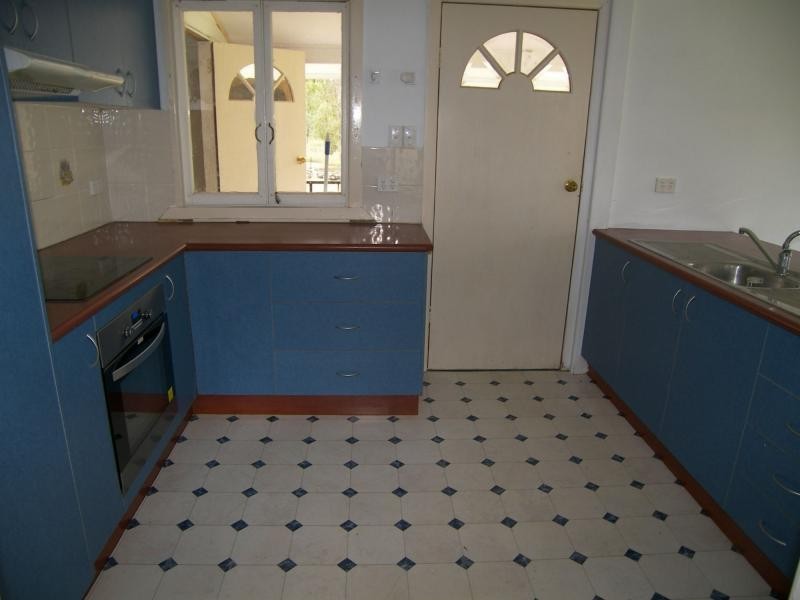 62 Elliott Street, Pratten QLD 4370