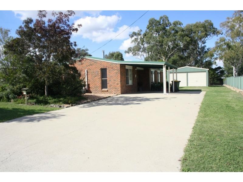 33 Furness Crescent, Warwick QLD 4370
