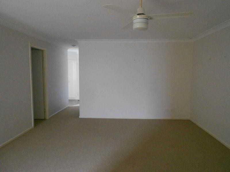 1/8 Peregrine Court, Warwick QLD 4370