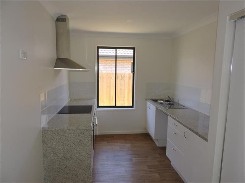 2/26 Capital Drive, Rosenthal Heights QLD 4370