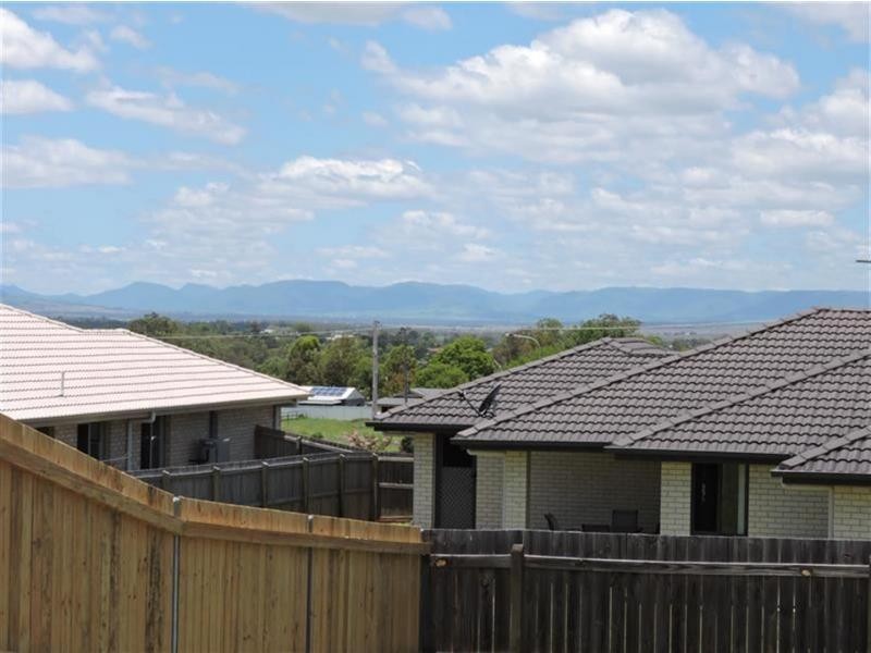 2/26 Capital Drive, Rosenthal Heights QLD 4370