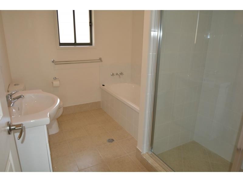 6 Lookout Pl, Rosenthal Heights QLD 4370