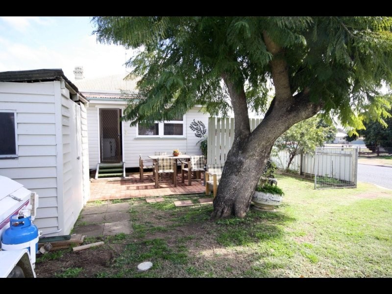 30 Dragon Street, Warwick QLD 4370