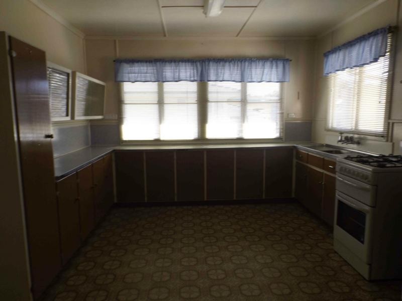 3 Evans Crescent, Warwick QLD 4370