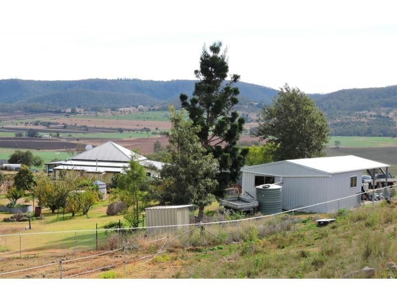 12 McMasters Road, Warwick QLD 4370