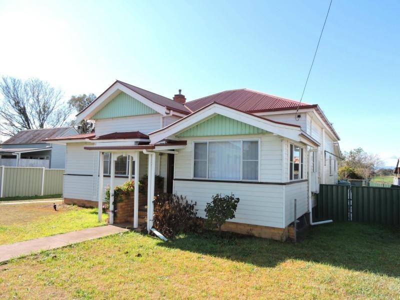 24 McEvoy Street, Warwick QLD 4370