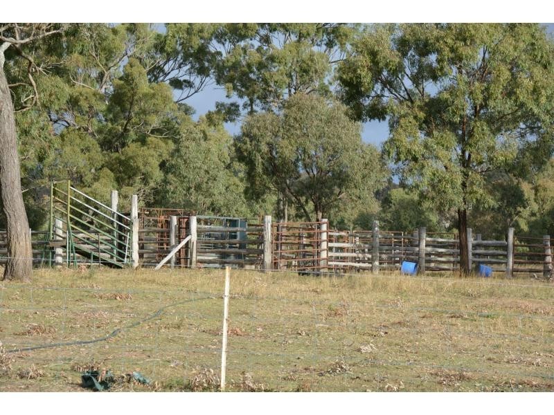 458 Blakes, Silverwood QLD 4370