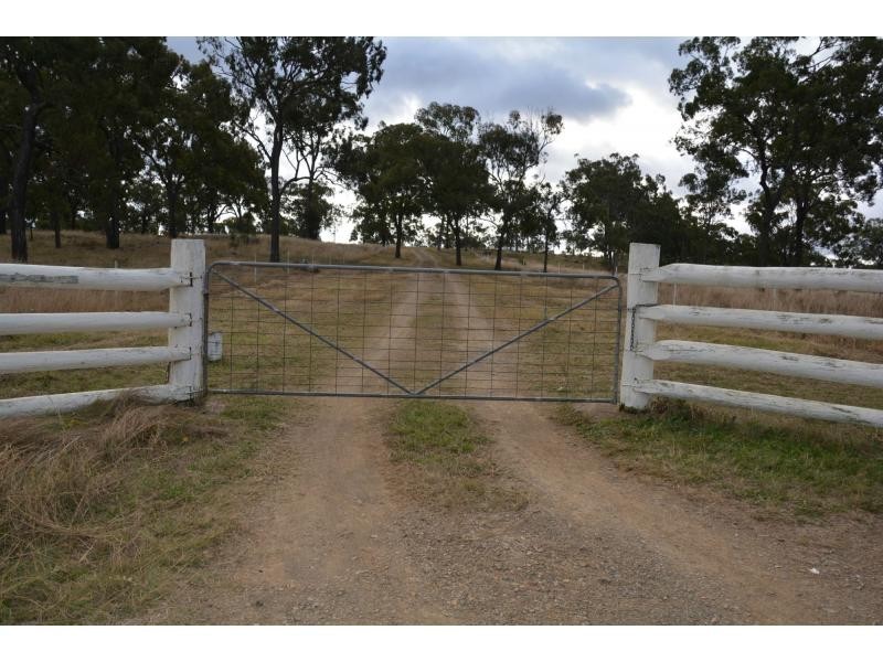 458 Blakes, Silverwood QLD 4370