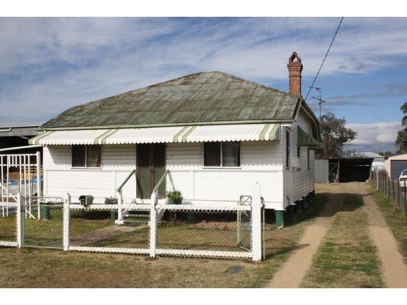 2 Pine Street, Warwick QLD 4370