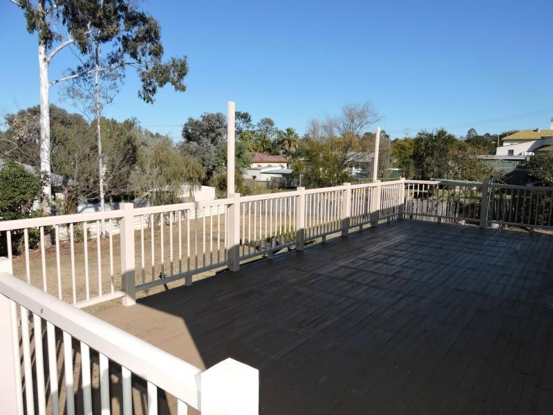 12 Mary Street, Warwick QLD 4370