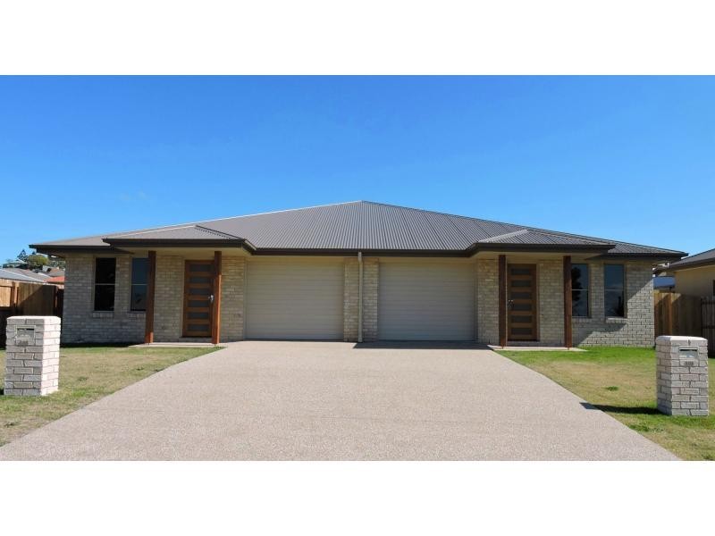 1 & 2/105 Tooth Street, Rosenthal Heights QLD 4370