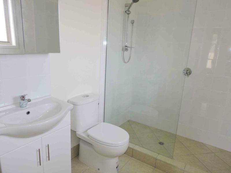 1 & 2/105 Tooth Street, Rosenthal Heights QLD 4370