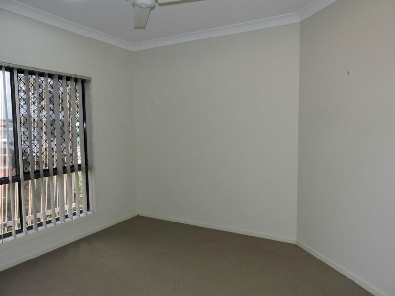 2/193 Ogilvie Road, Warwick QLD 4370