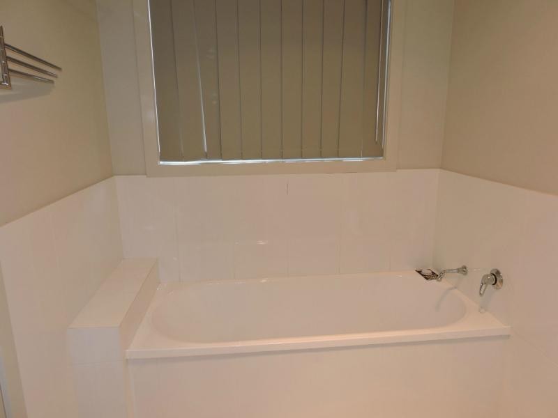 2/193 Ogilvie Road, Warwick QLD 4370